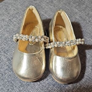 Dream Pairs Gold Dress Shoes Pearl Accents Girl Size 4 Holiday Party